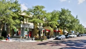 Amerikan filmlerinde sık sık gördüğümüz Amerikan rüyası evler, İstanbul'un birçok