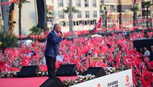 CHP'nin adayı Muharrem İnce'nin Son mitingini İstanbul Maltepe'de düzenleyen CHP'nin