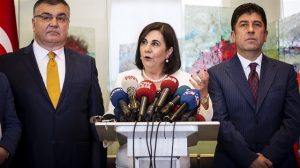 CHP'li kurultaya götürmek isteyen Muharrem İnce'nin ekibi, delegelerin noterli imzalarını