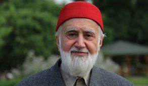 Gazeteci Yazar Mehmet Şevket Eygi, hayatını kaybetti. Vefat haberini Twitter'dan