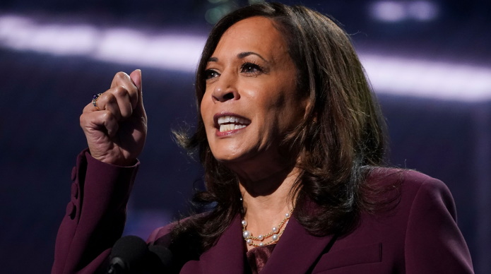 ABD’nin ilk siyahi başkan yardımcısı oldu: Kamala Harris