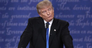 ABD’deki başkanlık seçimlerinde oylar sayılmaya devam ederken, gerginlik ve belirsizlik