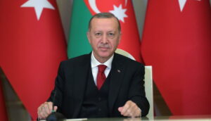 Cumhurbaşkanı Recep Tayyip Erdoğan, “Nezaketleri, kibarlıkları, insani hasletleriyle gönüllerde yer