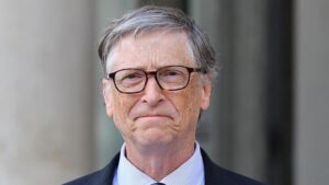 Microsoft’un kurucusu Bill Gates’ten pandemiye ilişkin korkutan tahmin CNN’e konuşan