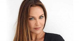 Oyuncu Hülya Avşar, Exxen’de yayınlanan “Konuşanlar” adlı programa konuk oldu.