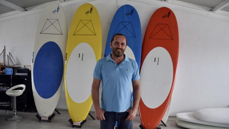 Sörf tahtaları yerli ve yabancı sporculara adrenalin yaşatıyor