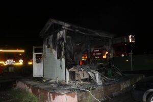 KAYSERİ (AA) – Kayseri’de işten çıkartıldığı iddia edilen kepçe operatörü,