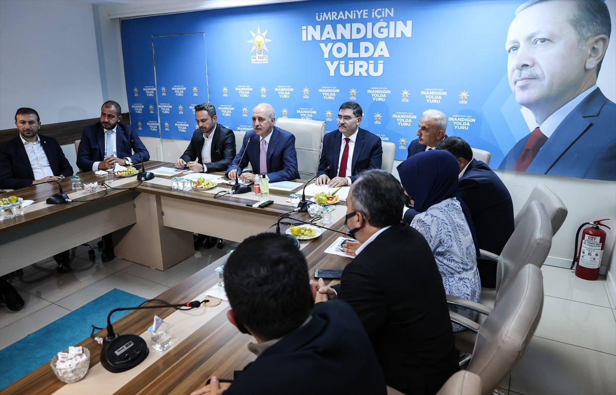 Kurtulmuş, partisinin Ataşehir ve Ümraniye ilçe yönetim kurulu toplantılarına katıldı