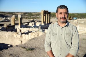 Uşak’ın Ulubey ilçesindeki Blaundos Antik Kenti’ni çevreleyen vadinin sarp yamaçlarında,