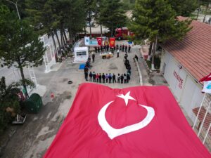 KASTAMONU (AA) – Kastamonu'nun Taşköprü ilçesinde lise ve ortaokul öğrencileri,