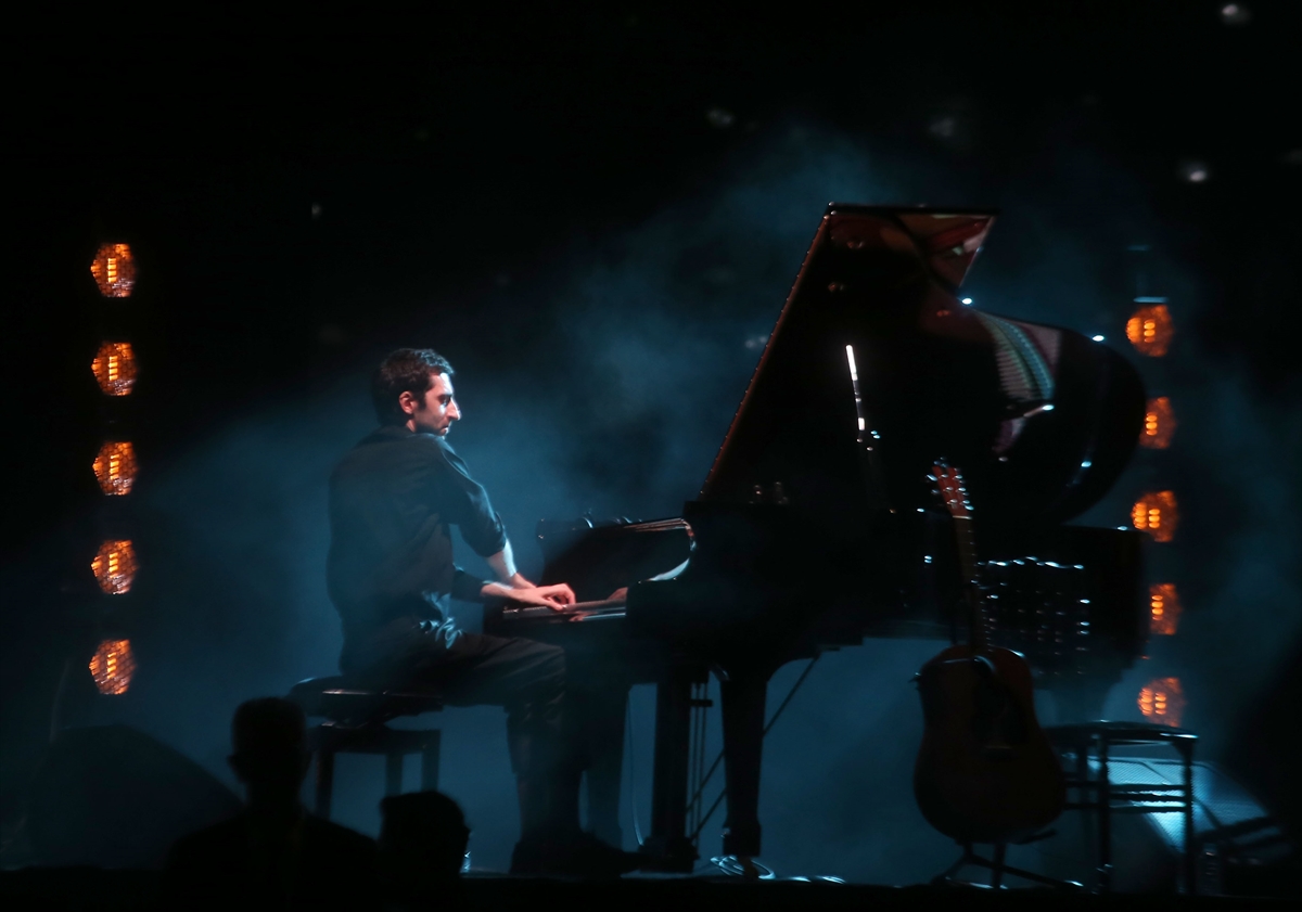 Rus müzisyen, piyanist ve davulcu Evgeny Grinko, Üsküdar'da konser verdi