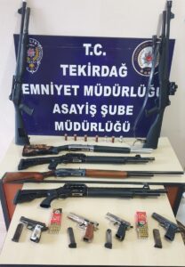 TEKİRDAĞ (AA) – Tekirdağ'ın Süleymanpaşa ilçesinde düzenlenen asayiş operasyonunda 10