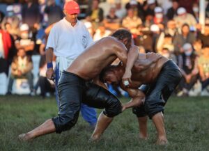 MANİSA (AA) – Manisa'da bu yıl 6'ncısı düzenlenen Yuntdağı Yağlı