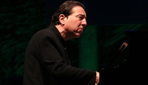 Antalya’da dördüncüsü düzenlenen “Antalya Akra Caz Festivali”, dünyaca ünlü piyanist