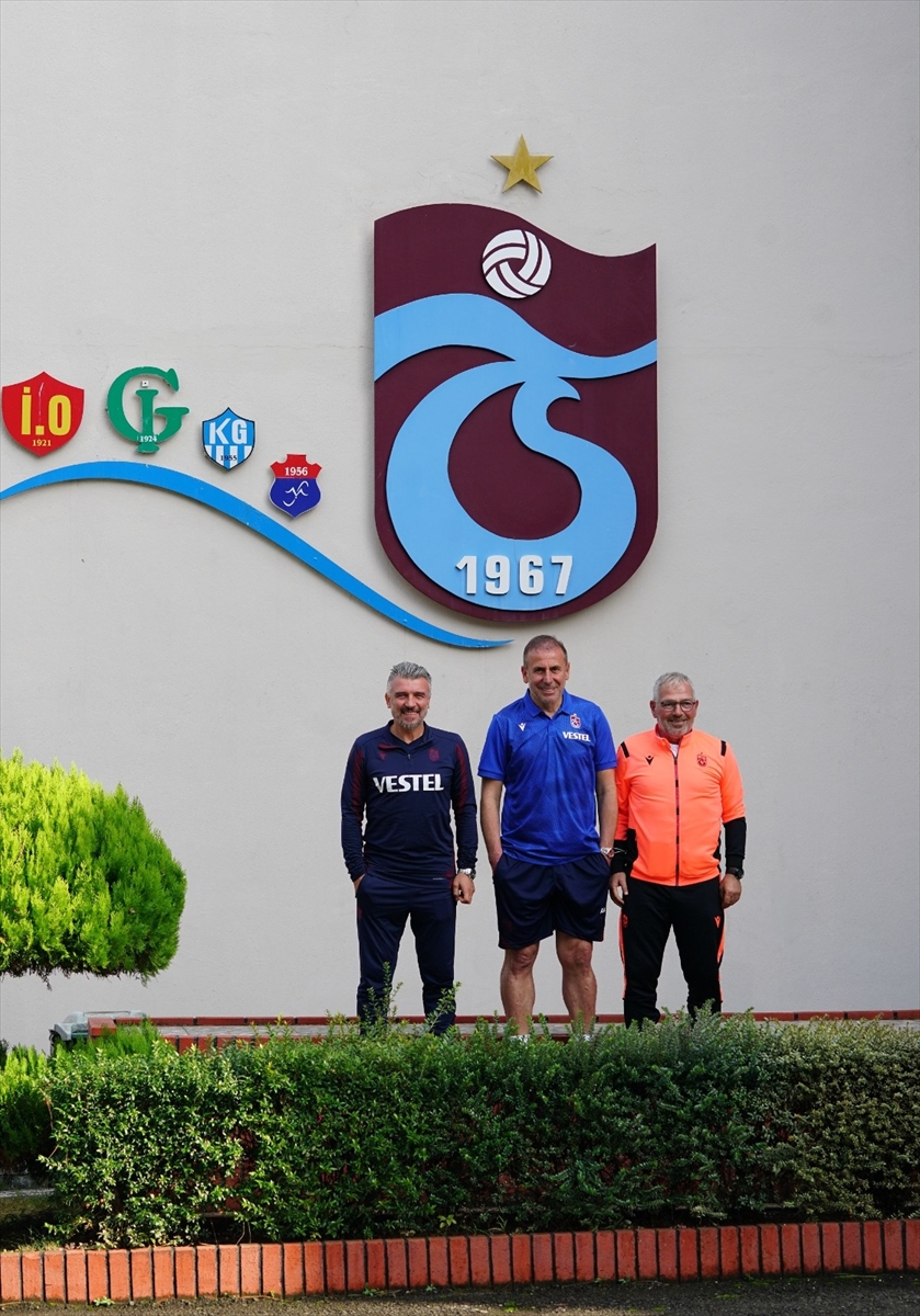 Abdullah Avcı, Rizespor'daki takım arkadaşlarıyla Trabzonspor'da buluştu