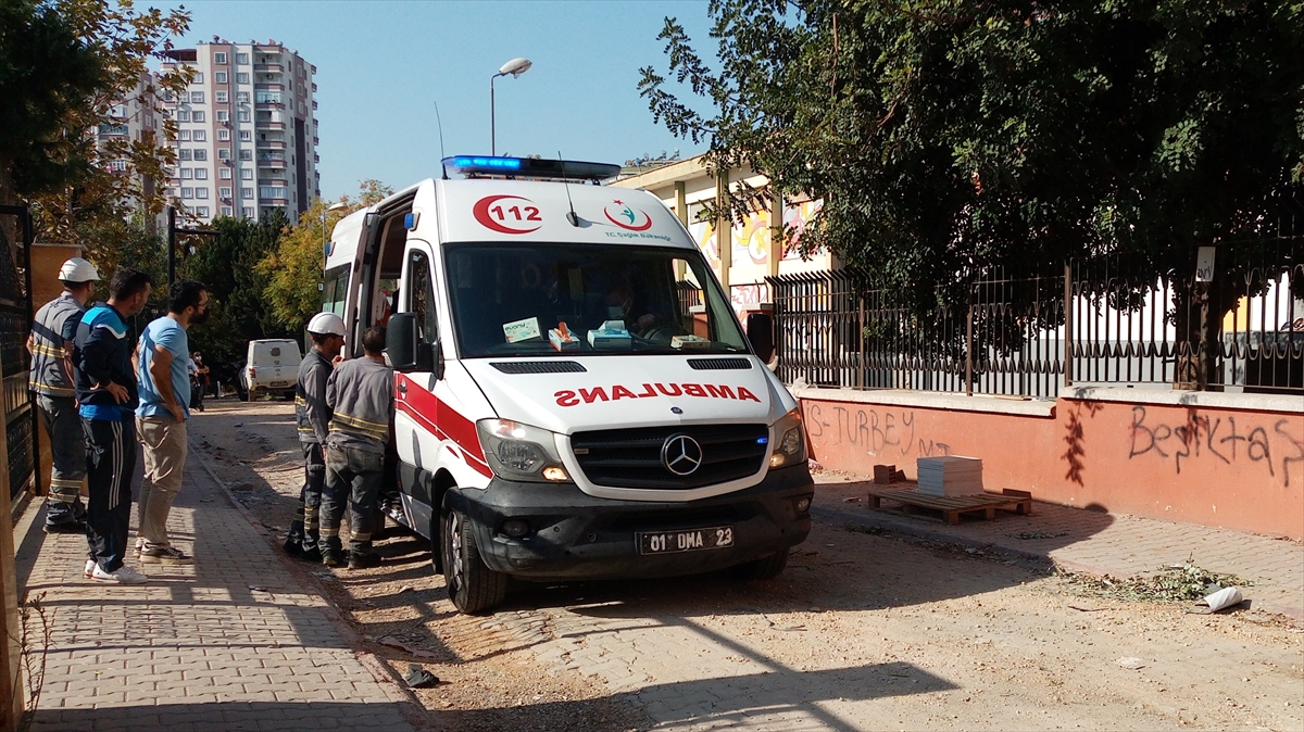 Adana'da arıza için trafoya giren işçi akıma kapılarak ağır yaralandı