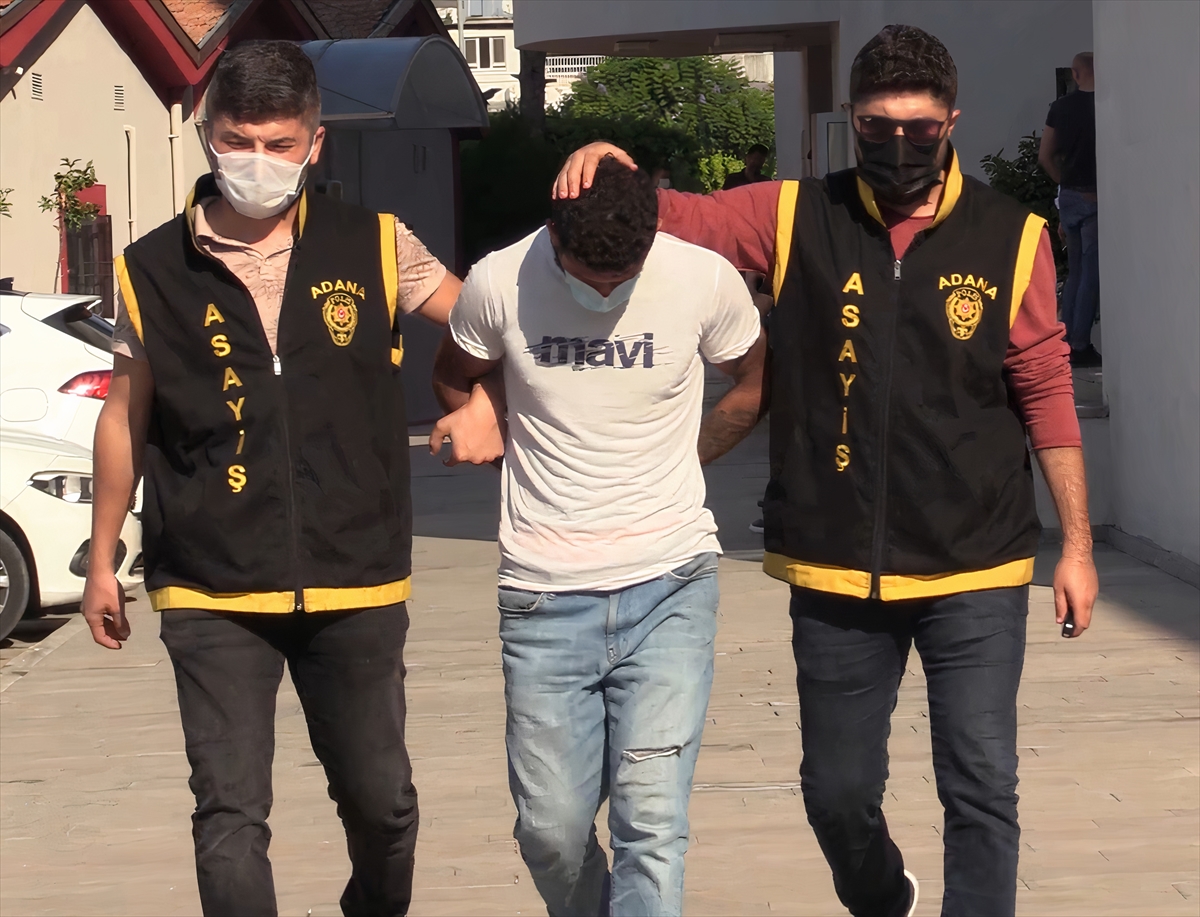 Adana'da çocuğun elinden cep telefonunu çaldığı öne sürülen zanlı yakalandı