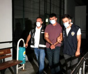 ADANA (AA) – Adana'da hırsızlık şüphelilerine yönelik operasyonda bazı şüpheliler