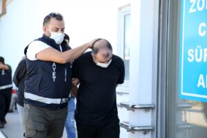 ADANA (AA) – Adana'da, kuru yemişçinin iş yerinde tüfekle öldürülmesiyle