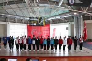 MANİSA (AA) – Türkiye Cimnastik Federasyonu tarafından düzenlenen Aerobik Cimnastik