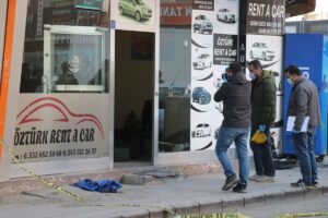 AĞRI (AA) – Ağrı'da, iş yerine düzenlenen silahlı saldırıda bir