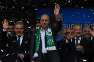 - "Devlet millete hizmet edilecek bir yerdir. Devlet birilerinin yaptığı