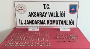AKSARAY (AA) – Aksaray'da düzenlenen tarihi eser kaçakçılığı operasyonunda, sikke,