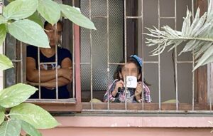 ANTALYA (AA) – Antalya'nın Alanya ilçesinde çocuklarını rehin alan anne