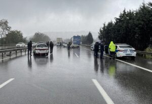 SAKARYA (AA) – Anadolu Otoyolu'nun Sapanca geçişinde 23 aracın karıştığı