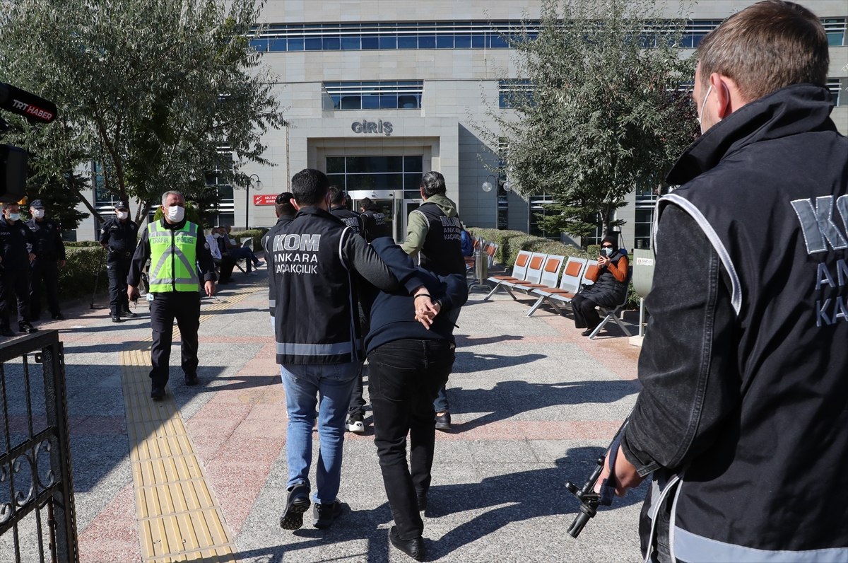 Ankara merkezli uyuşturucu operasyonunun şüphelileri adliyeye sevk edildi