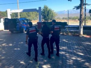 ANTALYA (AA) – Antalya'da, çeşitli suçlardan hakkında kesinleşmiş hapis cezası