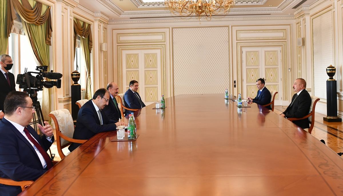 Azerbaycan Cumhurbaşkanı Aliyev, Çalışma ve Sosyal Güvenlik Bakanı Bilgin'i kabul etti