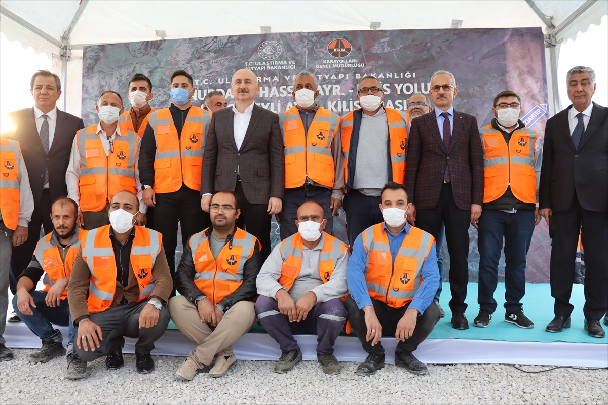 Bakan Adil Karaismailoğlu, Kilis-Akbez kara yolu şantiyesini ziyaretinde konuştu: