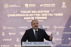 – Sanayi ve Teknoloji Bakanı Mustafa Varank, Tokat’ta “Çamurdan Elektrik
