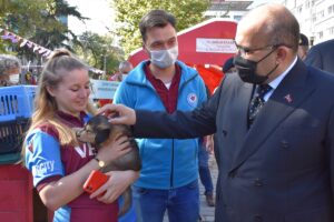 TRABZON (AA) – Trabzon Büyükşehir Belediyesi'nin 4 Ekim Dünya Hayvanları