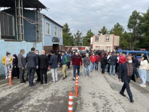 BARTIN (AA) – Bartın'da midibüsün devrilmesi sonucu Bartın Belediye Başkan