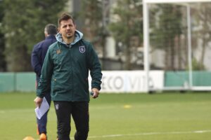 İSTANBUL (AA) – Medipol Başakşehir Teknik Direktörü Emre Belözoğlu, Beşiktaş