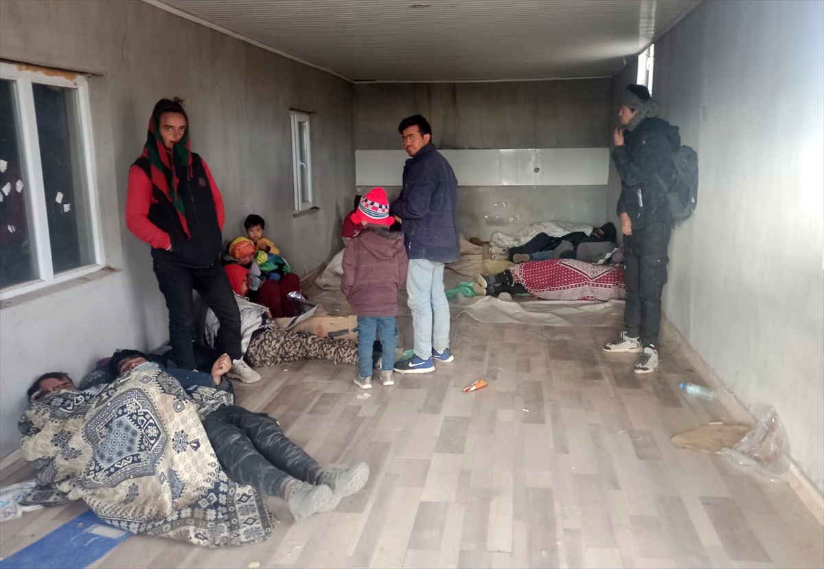 Bitlis'te göçmen kaçakçılığı yapan 6 şüpheli tutuklandı