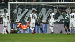 Beşiktaş, UEFA Şampiyonlar Ligi C Grubu üçüncü hafta maçından da