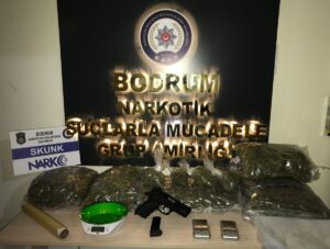 MUĞLA (AA) – Muğla'nın Bodrum ilçesinde uyuşturucu ticareti yaptığı iddiasıyla