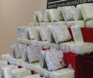 - 2 kişi tutuklandı