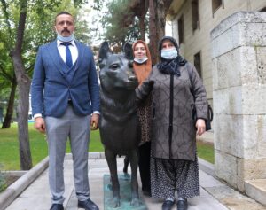 BURDUR (AA) – Burdur'da 1977'de Cumhuriyet Meydanı'ndaki parktan kaldırılan ve