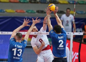 - Bursa Büyükşehir Belediyespor: 3 - Galatasaray HDI Sigorta: 0