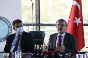 BURSA (AA) – Bursa Uludağ Üniversitesinde (BUÜ) Rektörü Prof. Dr.