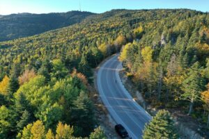 - Uludağ Oteller Bölgesi'nden başlayıp kent merkezinde sona eren 42K