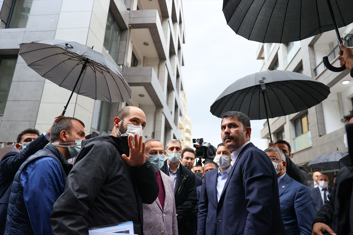 Çevre ve Şehircilik Bakanı Murat Kurum, depremzedeler için yapılan konutların inşaatlarını inceledi: