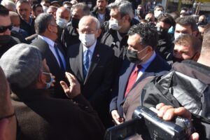 KARS (AA) – CHP Genel Başkanı Kemal Kılıçdaroğlu, Kars'ta esnaf