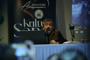 - "Benim derdim yanlışı kim yapıyorsa yanlıştır diyebilmek. Yaptığınız işte