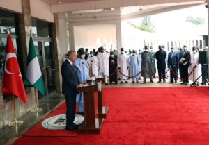 ABUJA (AA) – Cumhurbaşkanı Recep Tayyip Erdoğan, "FETÖ'nün Nijerya'da sürdürdüğü