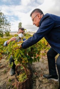 YOZGAT (AA) – Cumhurbaşkanı Yardımcısı Fuat Oktay, Yozgat'ın Çekerek ilçesinde,